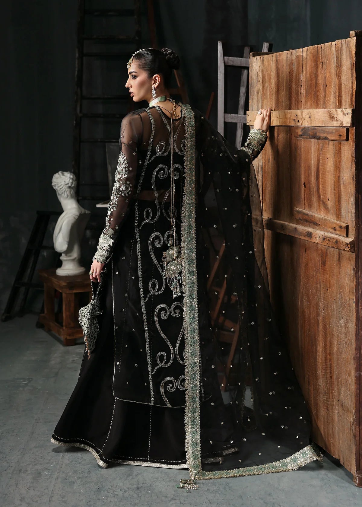 Tara Wedding Festive by Sardinia Lumen