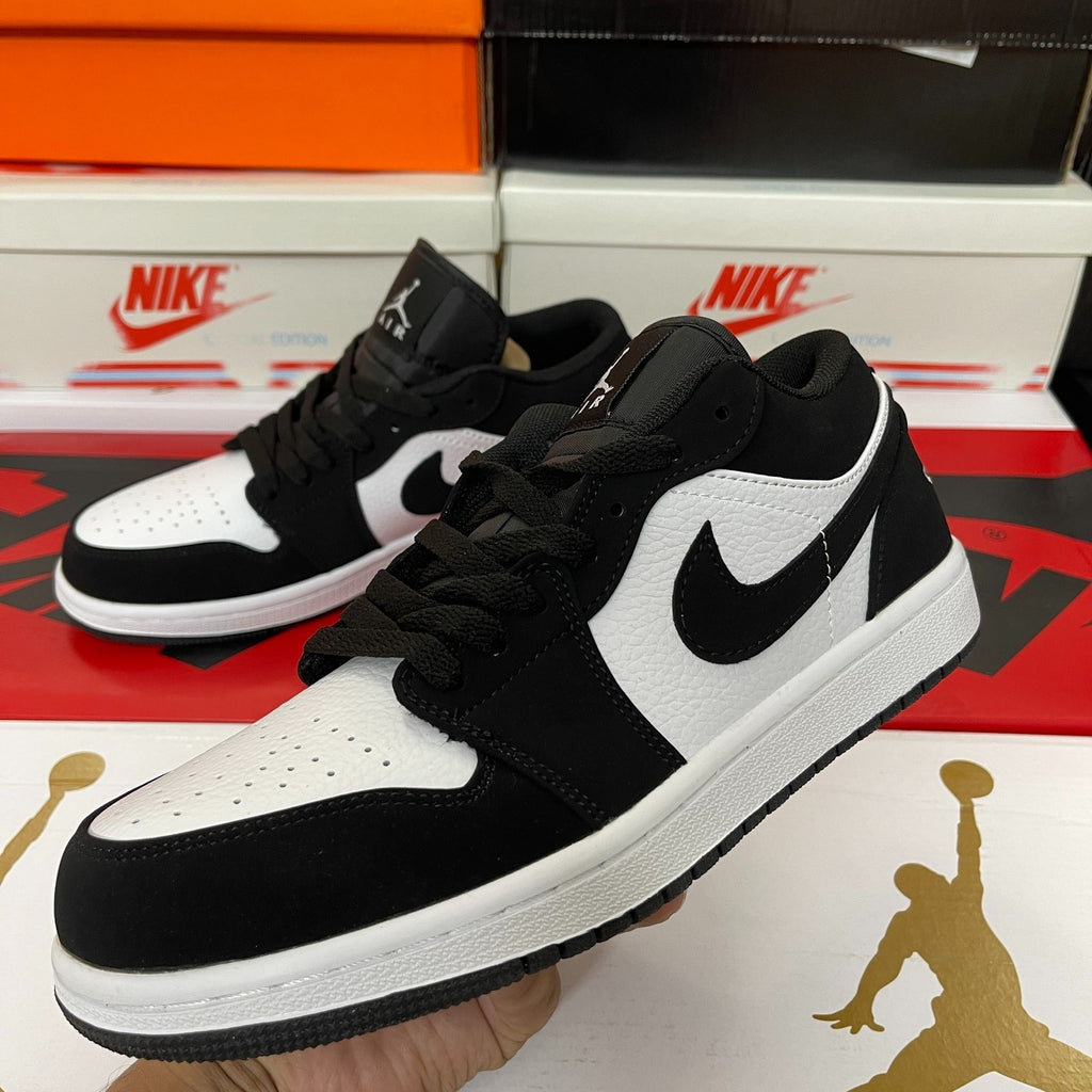 Air Jordan 1 Low Panda