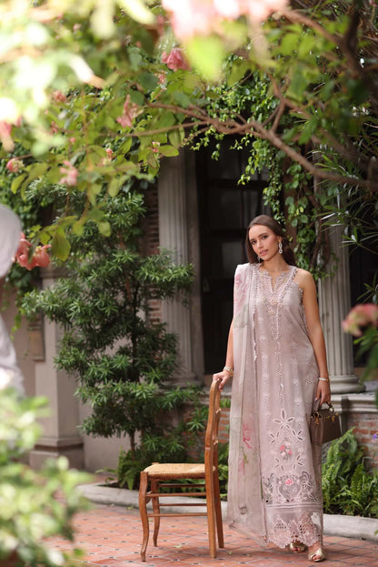 Noor by Saadia Asad (Mink)