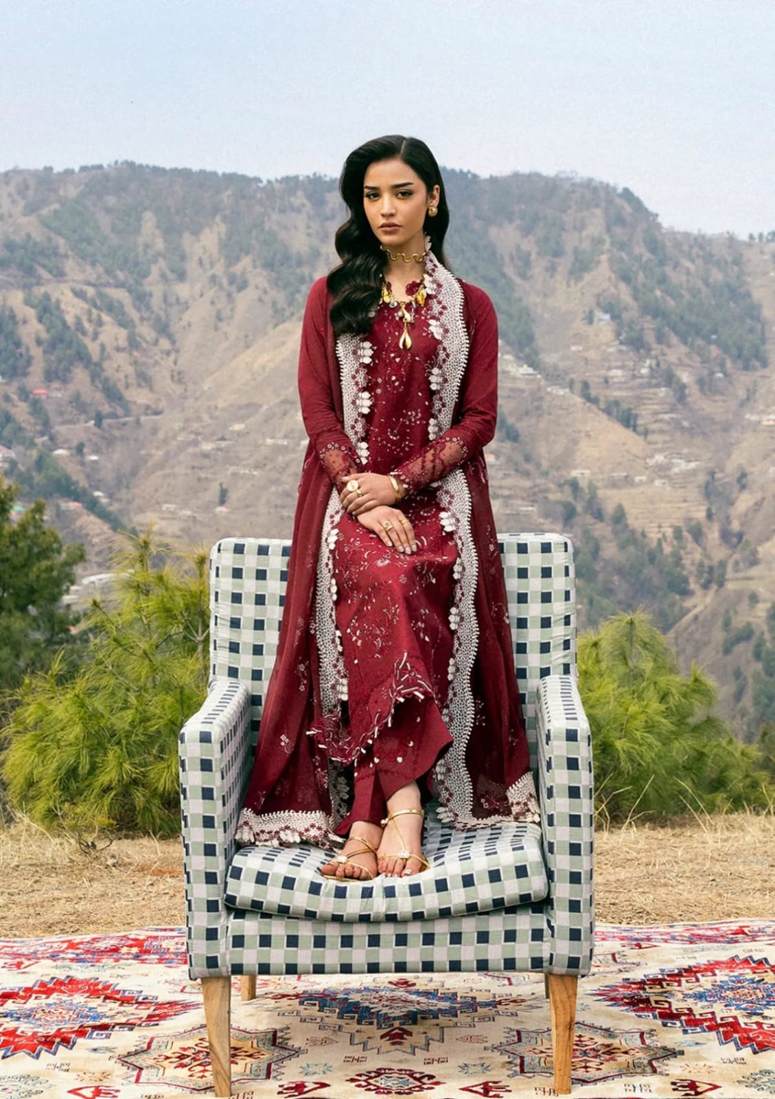 QALAMKAR – Qlinekari 25 “Aila”
