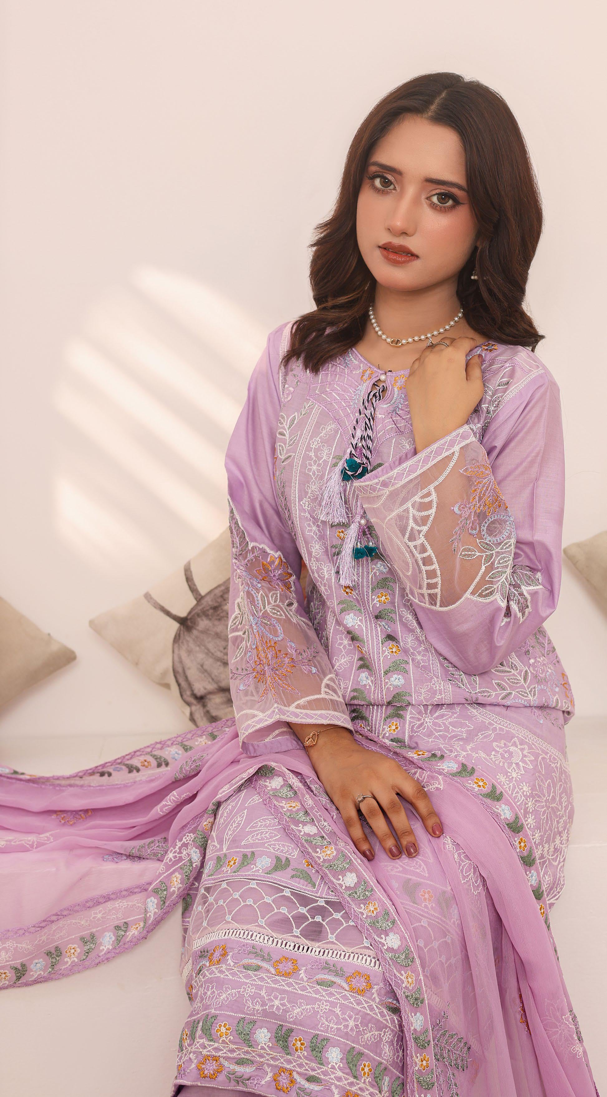 Bella by Umer Aayan - 04